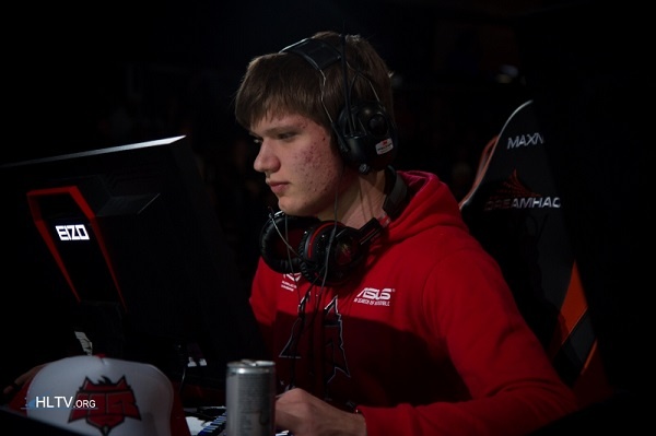 传闻：gla1ve可能成为 100 Thieves 的主教练；