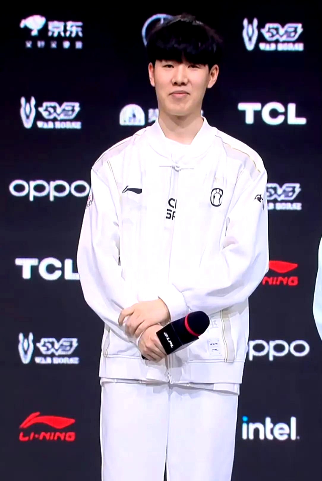 LPL 夏季分赛第5周第2天： CRISP 对阵 MISSING ， Rare Atom 对阵 ThunderTalk Gaming 。