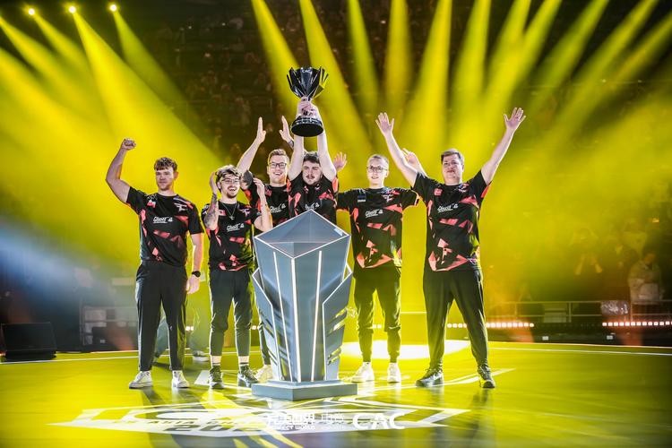 Virtus.pro 用 Perfecto(RUS) 替换了阵容中的 FL4MUS